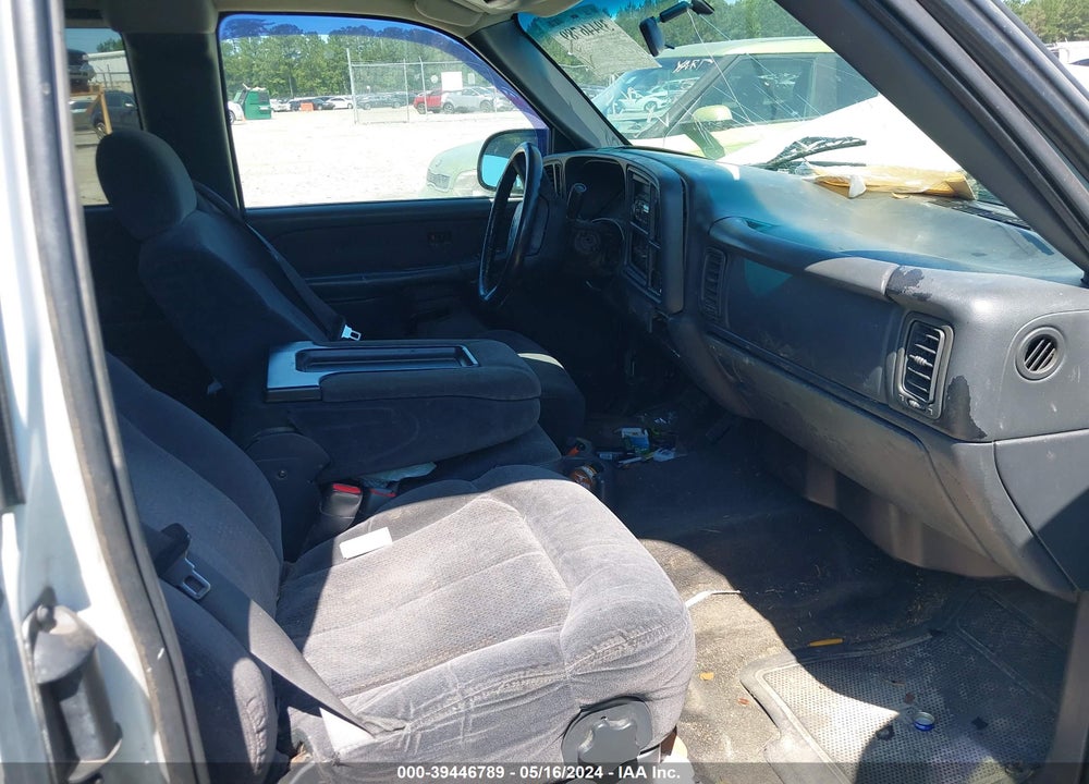 2001 CHEVROLET SILVERADO 1500 LS VIN: 2GCEC19V511236425