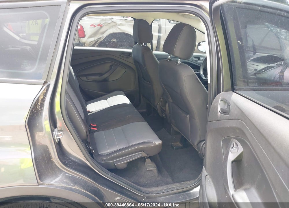 2017 FORD ESCAPE VIN: 1FMCU0F73HUC43582