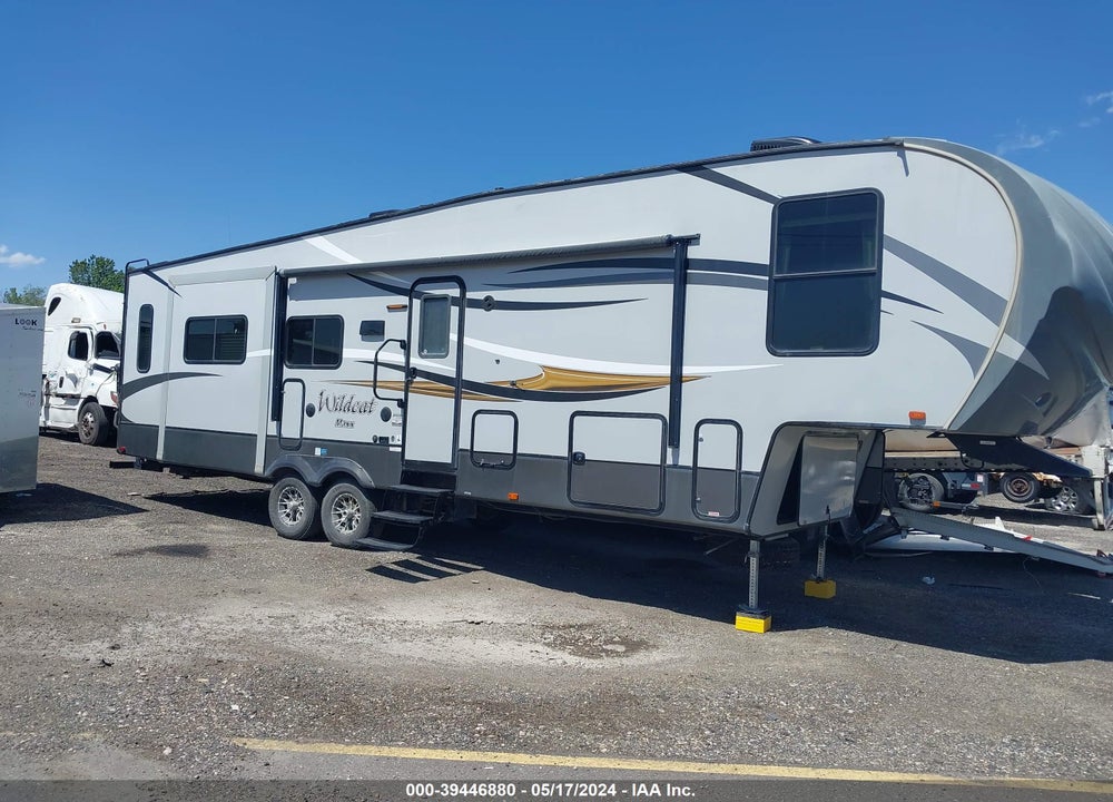 2015 FOREST RIVER WILDCAT VIN: 4X4FWCG2XFT014457