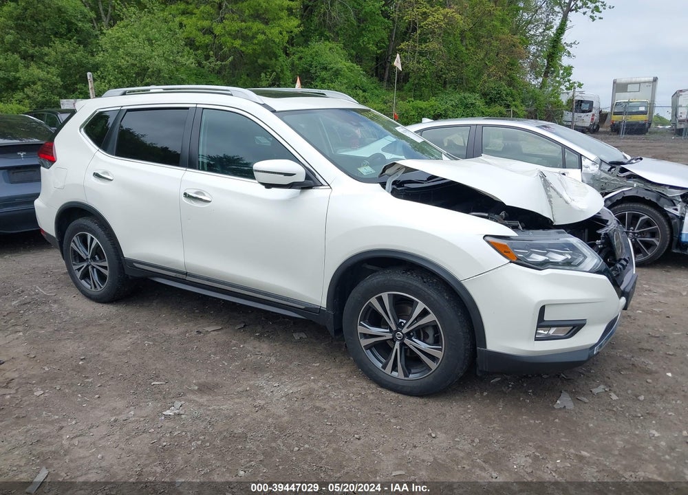 2017 NISSAN ROGUE SL VIN: 5N1AT2MVXHC885200