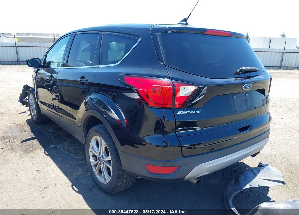 2019 FORD ESCAPE SE VIN: 1FMCU0GD4KUB06856