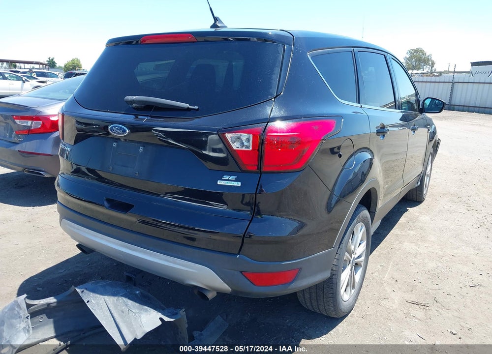 2019 FORD ESCAPE SE VIN: 1FMCU0GD4KUB06856