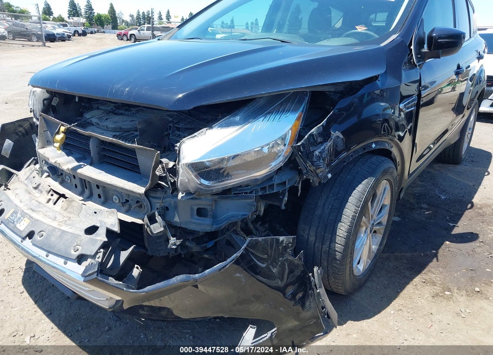 2019 FORD ESCAPE SE VIN: 1FMCU0GD4KUB06856