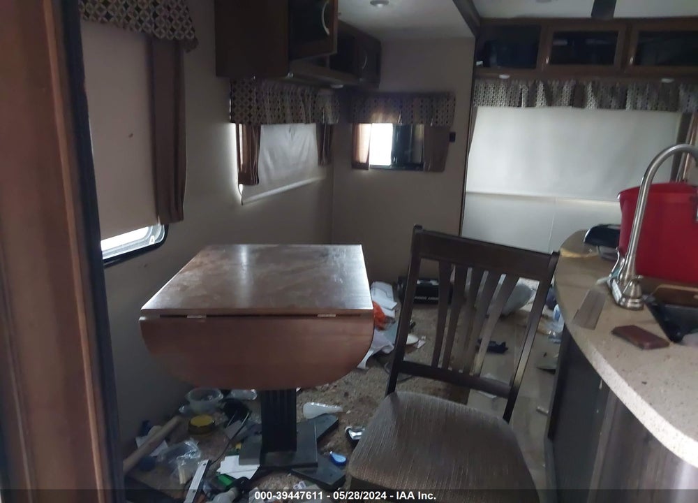 2018 COACHMEN CHAPARRAL VIN: 5ZT3CHZB4JA319337