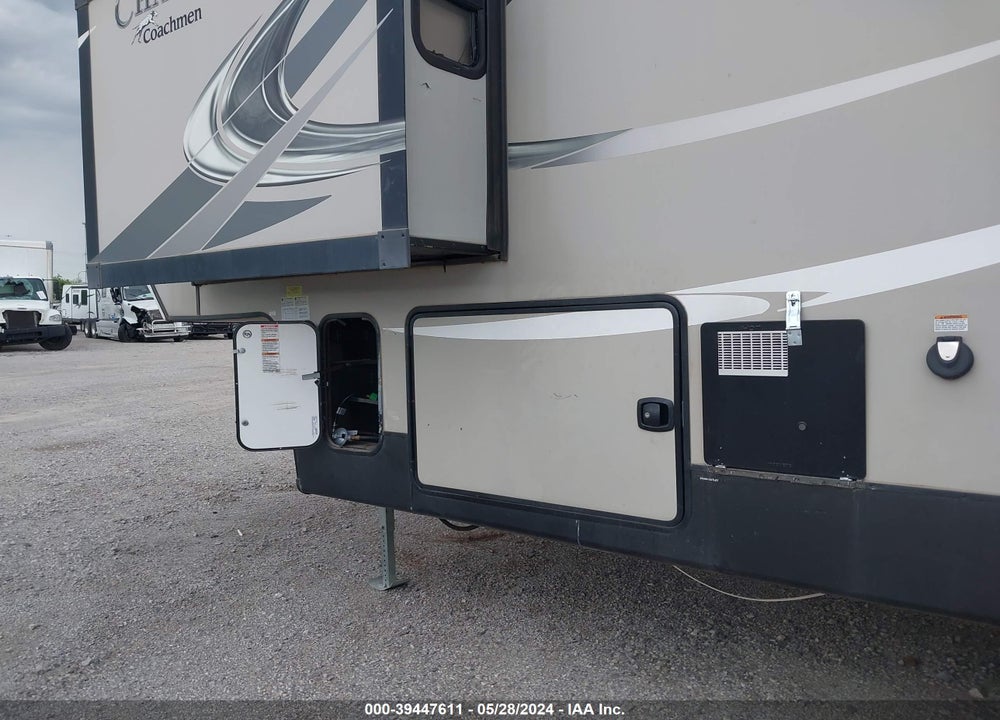 2018 COACHMEN CHAPARRAL VIN: 5ZT3CHZB4JA319337