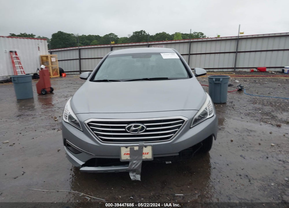 2015 HYUNDAI SONATA SE VIN: 5NPE24AFXFH153457