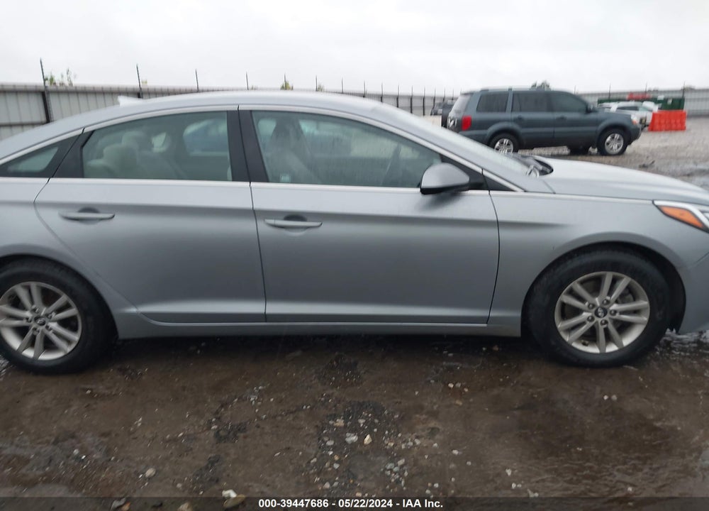 2015 HYUNDAI SONATA SE VIN: 5NPE24AFXFH153457