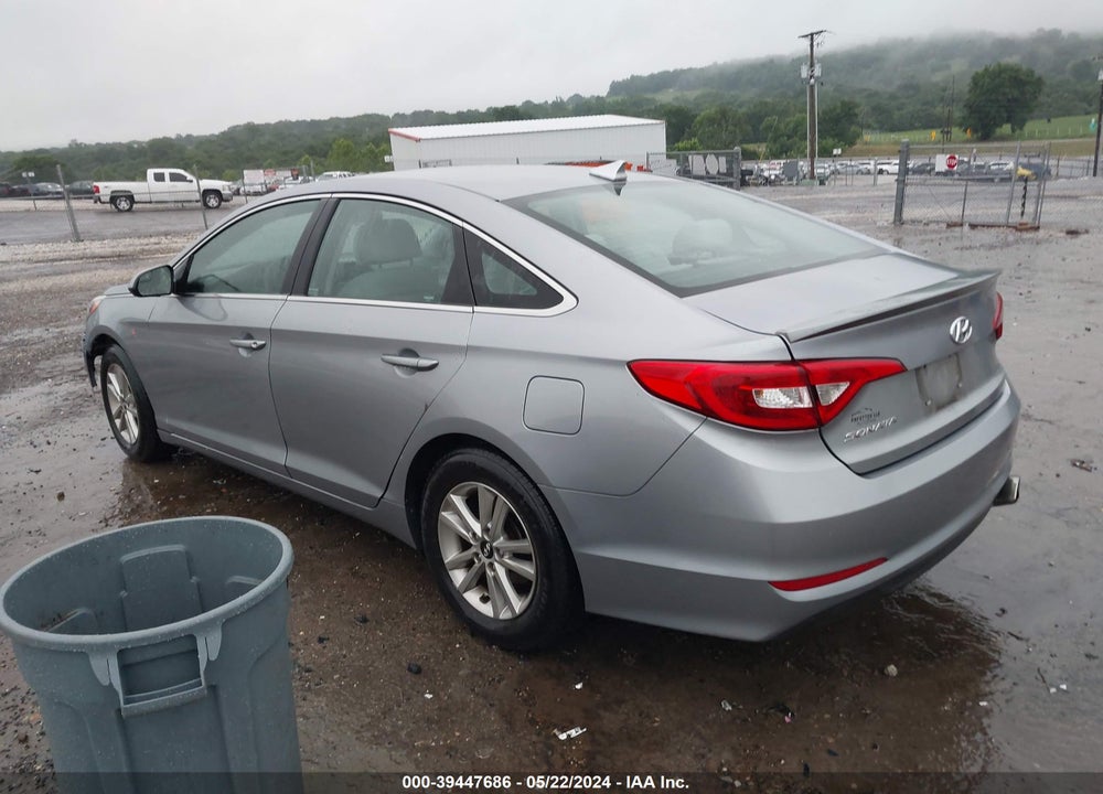 2015 HYUNDAI SONATA SE VIN: 5NPE24AFXFH153457