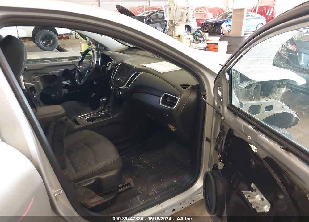 2019 CHEVROLET EQUINOX LT VIN: 2GNAXUEV8K6292946