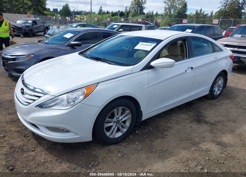 2013 HYUNDAI SONATA VIN: 5NPEB4AC8DH581496