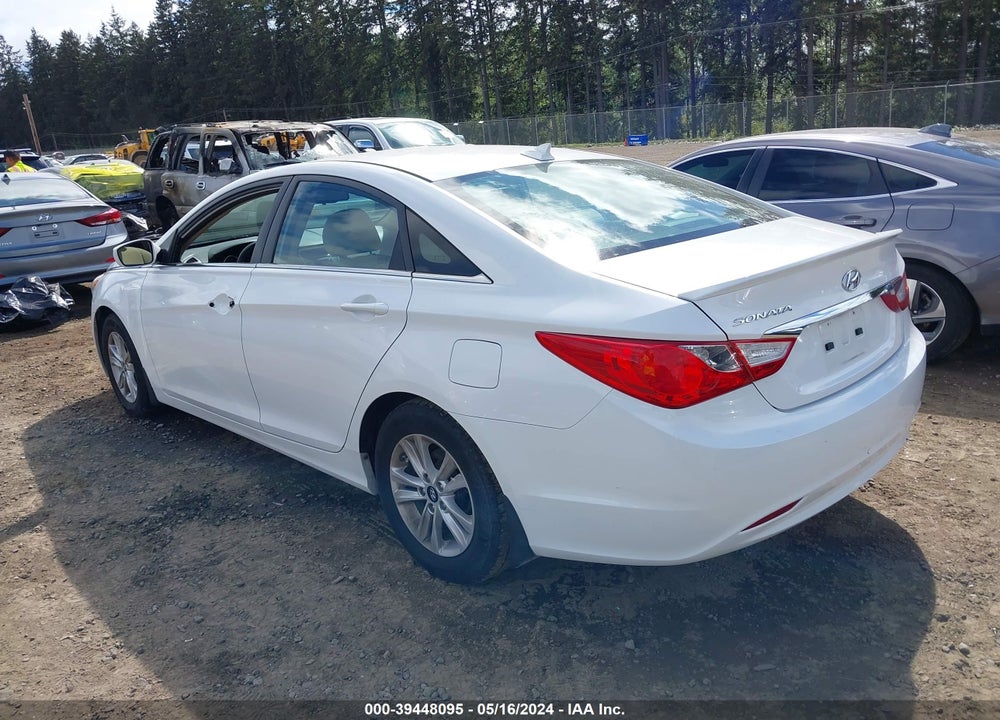 2013 HYUNDAI SONATA VIN: 5NPEB4AC8DH581496