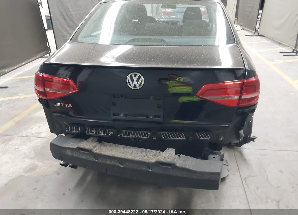 2015 VOLKSWAGEN JETTA 2.0L S VIN: 3VW2K7AJ1FM253902