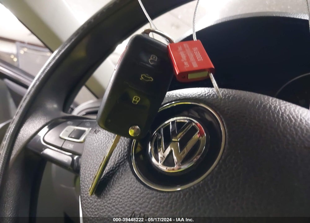 2015 VOLKSWAGEN JETTA 2.0L S VIN: 3VW2K7AJ1FM253902