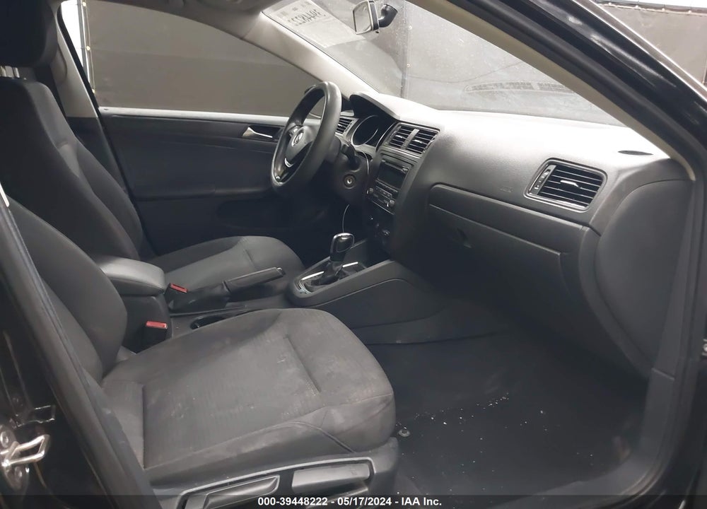2015 VOLKSWAGEN JETTA 2.0L S VIN: 3VW2K7AJ1FM253902
