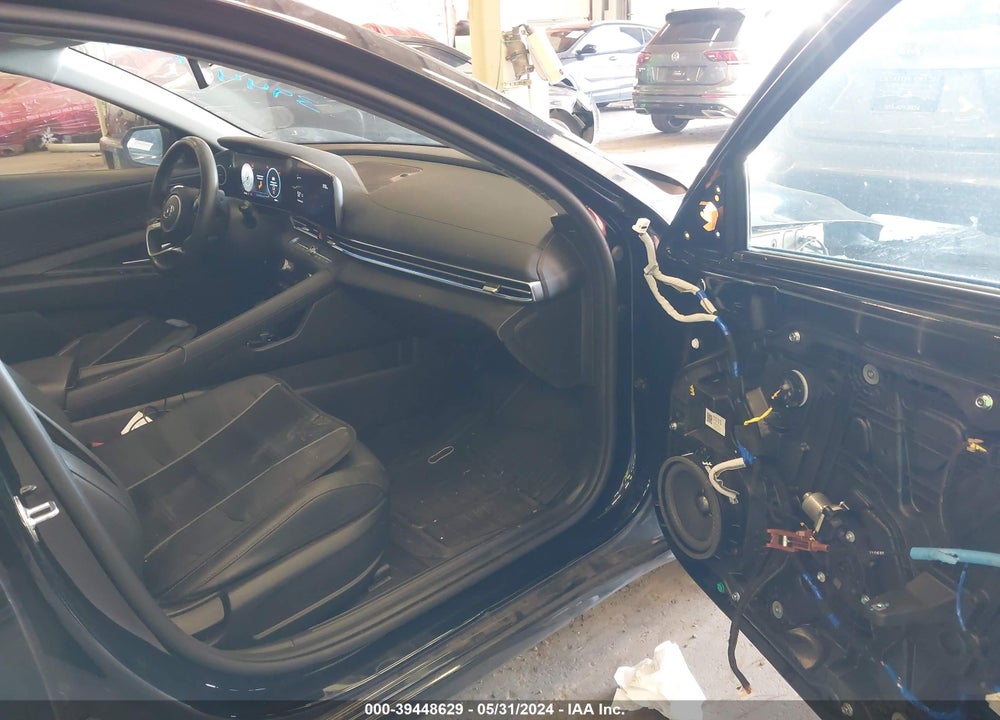 2022 HYUNDAI ELANTRA LIMITED VIN: KMHLP4AG2NU261430