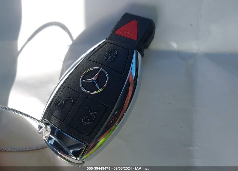 2015 MERCEDES-BENZ S 550 4MATIC VIN: WDDUG8FB7FA124800