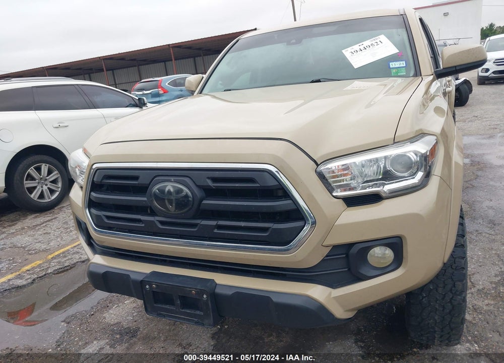 2018 TOYOTA TACOMA SR5 V6 VIN: 5TFCZ5AN8JX130370