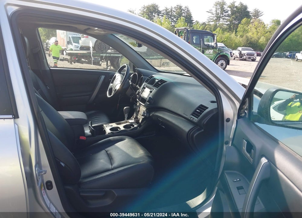 2013 TOYOTA HIGHLANDER SE V6 VIN: 5TDBK3EH4DS210462