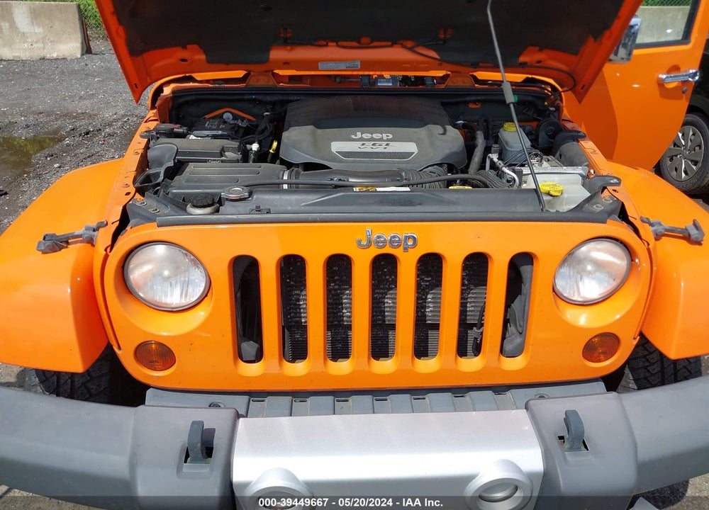 2013 JEEP WRANGLER UNLIMITED SAHARA VIN: 1C4HJWEG8DL551094
