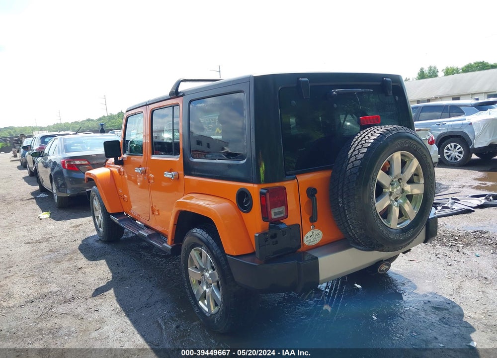 2013 JEEP WRANGLER UNLIMITED SAHARA VIN: 1C4HJWEG8DL551094