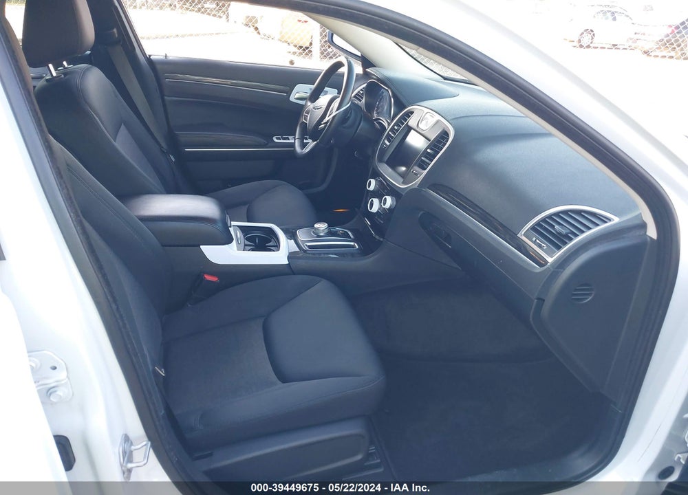 2018 CHRYSLER 300 TOURING VIN: 2C3CCAAG5JH341854