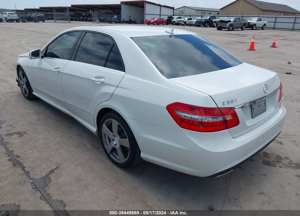 2010 MERCEDES-BENZ E 350 VIN: WDDHF5GB2AA100138