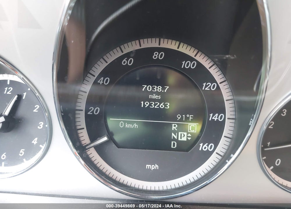 2010 MERCEDES-BENZ E 350 VIN: WDDHF5GB2AA100138