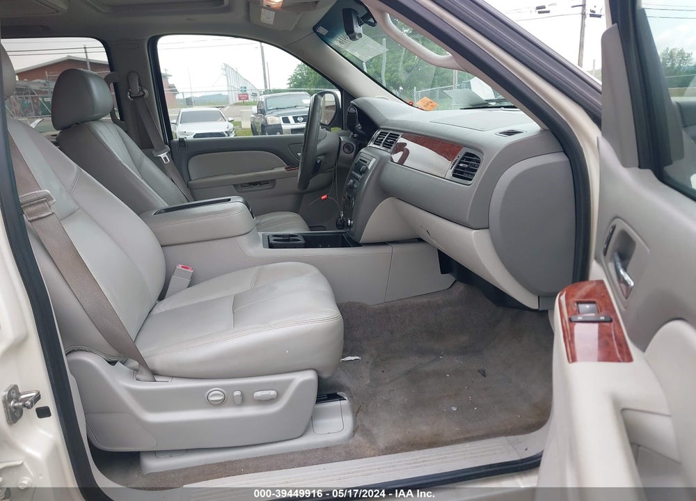 2013 GMC YUKON XL 1500 SLT VIN: 1GKS2KE75DR322000