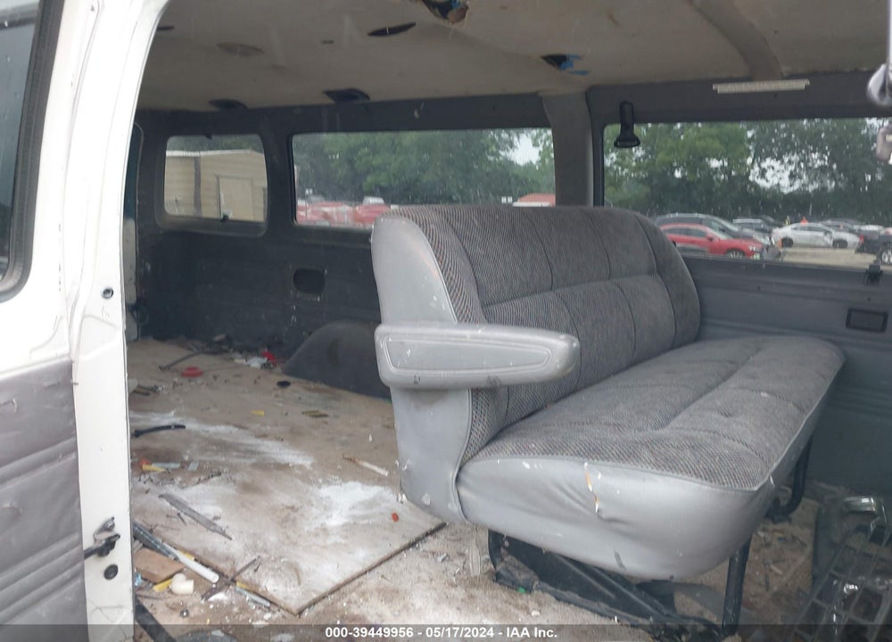 1998 DODGE RAM WAGON 3500 VALUE VIN: 2B5WB35Y2WK135193