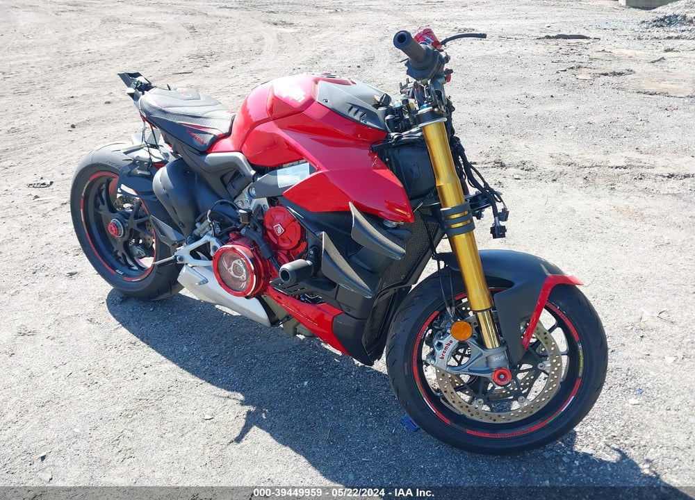 2022 DUCATI STREETFIGHTER V4/V4S VIN: ZDMFAKNW4NB007520