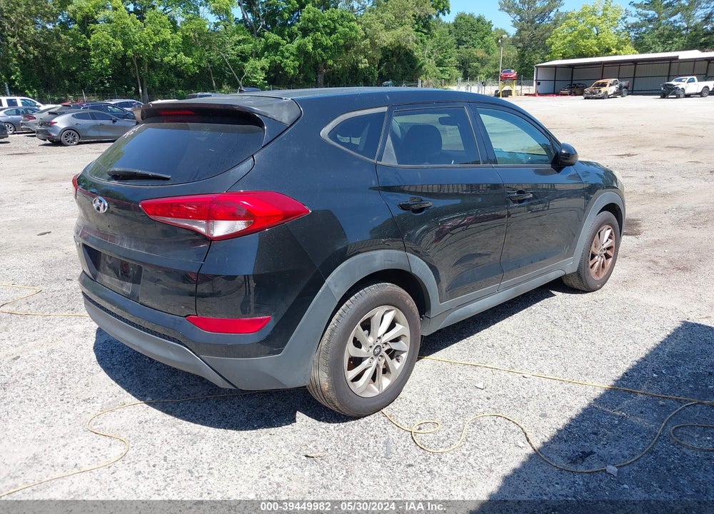 2016 HYUNDAI TUCSON SE VIN: KM8J23A49GU042392