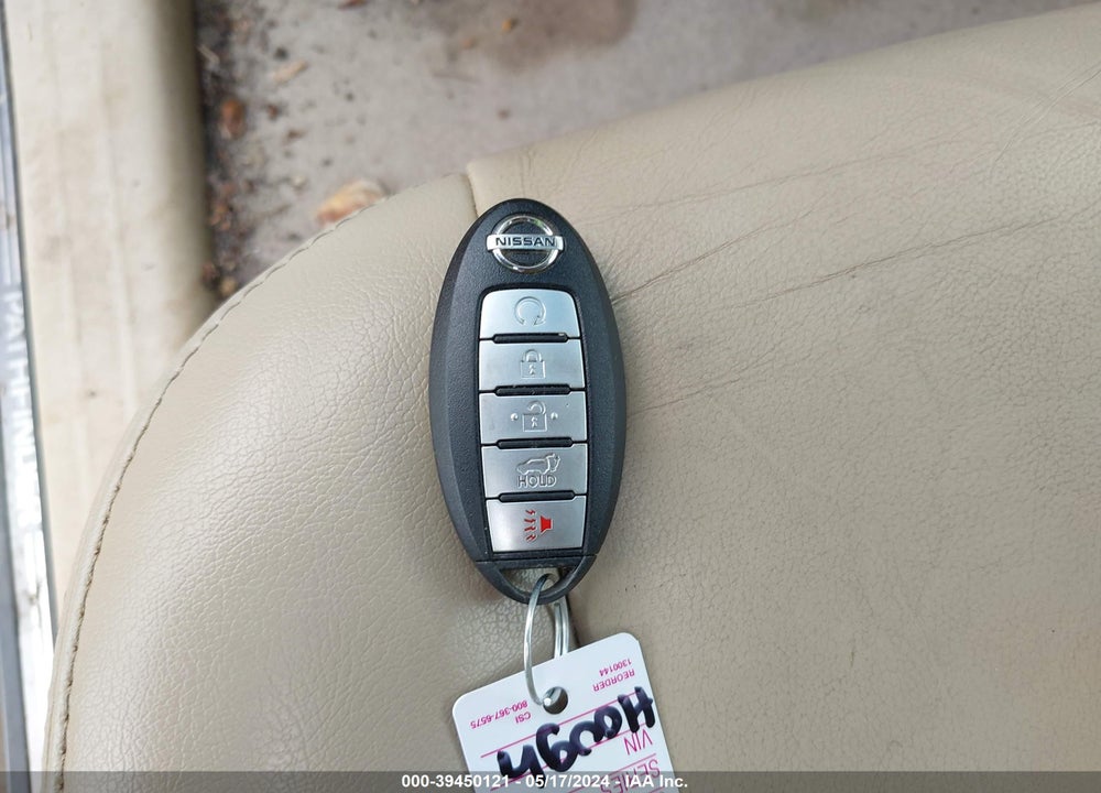 2015 NISSAN PATHFINDER SL VIN: 5N1AR2MM4FC615639