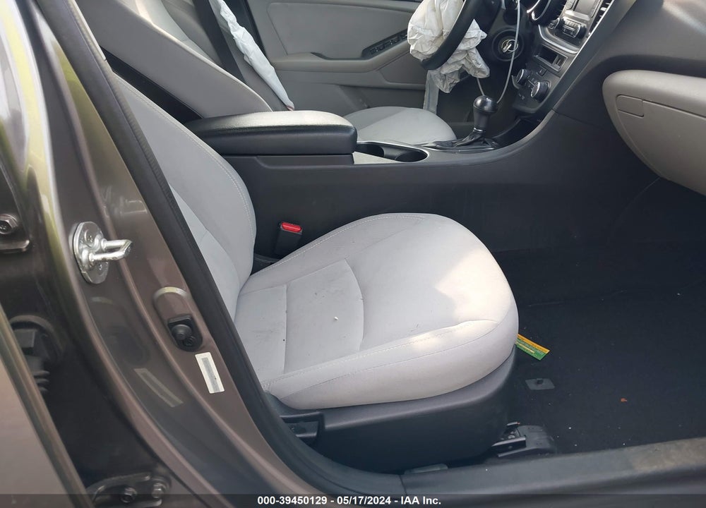 2015 KIA OPTIMA LX VIN: 5XXGM4A79FG366729
