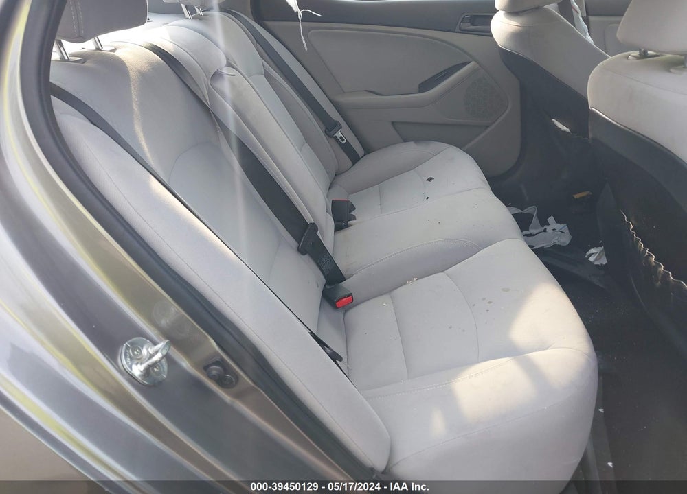 2015 KIA OPTIMA LX VIN: 5XXGM4A79FG366729