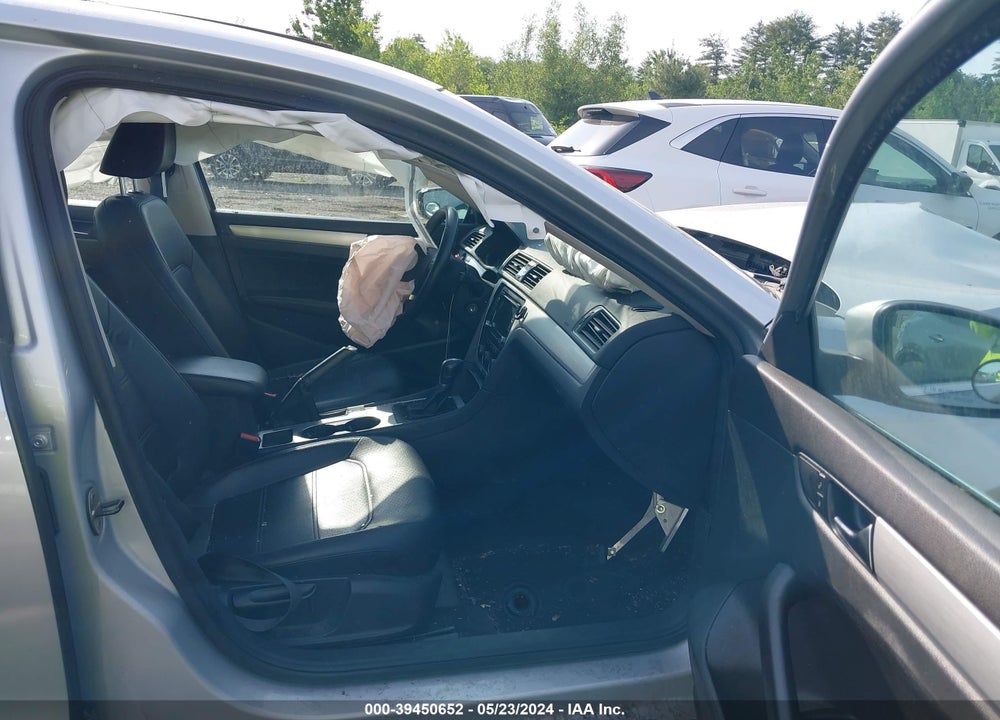 2013 VOLKSWAGEN PASSAT 2.5L SE VIN: 1VWBP7A34DC092527