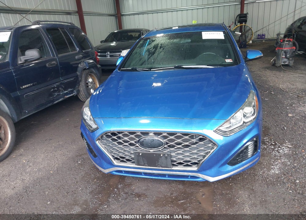 2018 HYUNDAI SONATA SPORT VIN: 5NPE34AF2JH617878