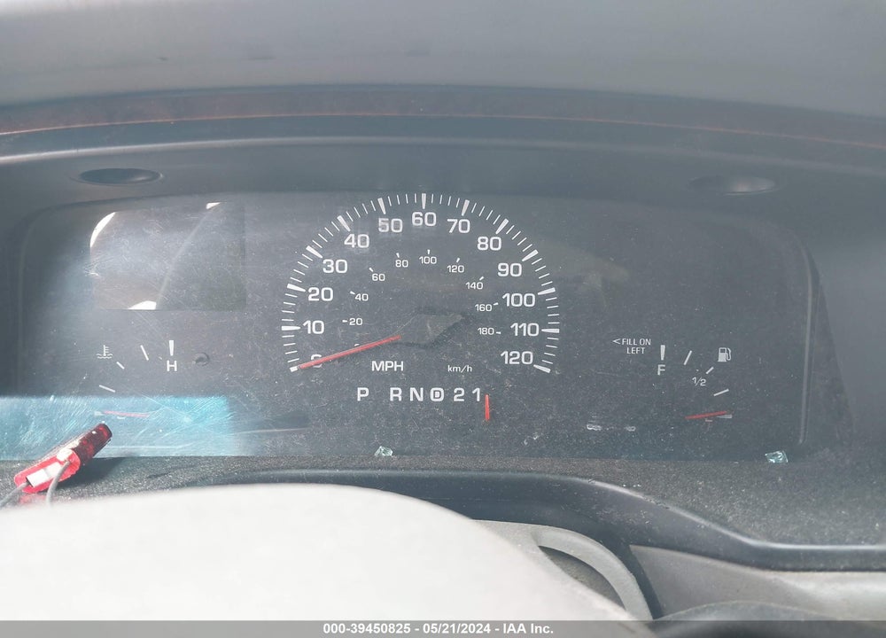 2001 LINCOLN TOWN CAR EXECUTIVE VIN: 1LNHM81W91Y632521