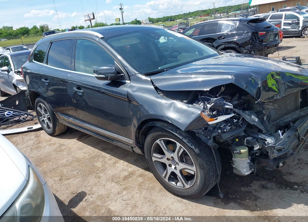 2015 VOLVO XC60 T6 VIN: YV4902RK8F2731602