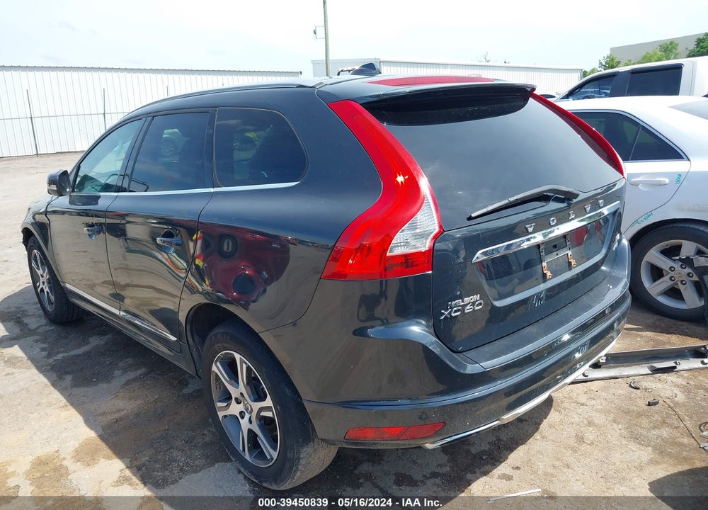 2015 VOLVO XC60 T6 VIN: YV4902RK8F2731602