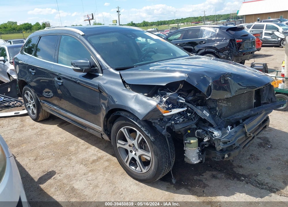 2015 VOLVO XC60 T6 VIN: YV4902RK8F2731602