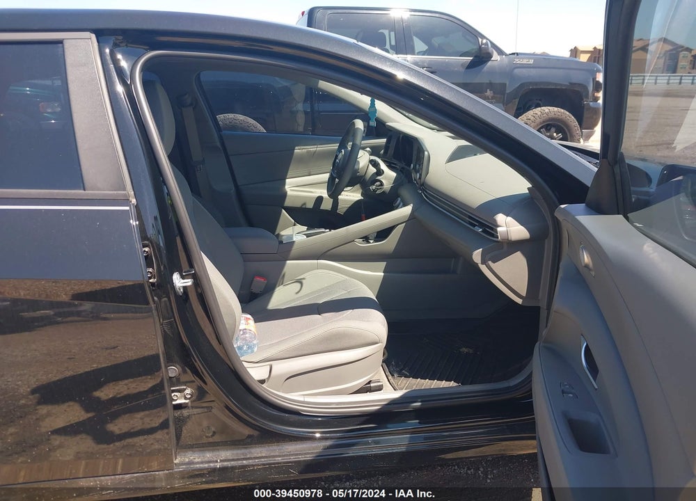 2023 HYUNDAI ELANTRA SE VIN: KMHLL4AG2PU556185