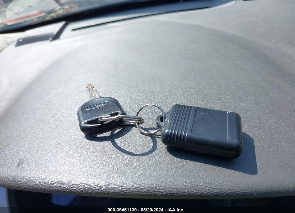 2009 FORD FOCUS SEL VIN: 1FAHP37N89W267632