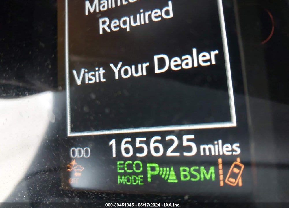 2017 TOYOTA RAV4 HYBRID XLE VIN: JTMRJREV0HD127204