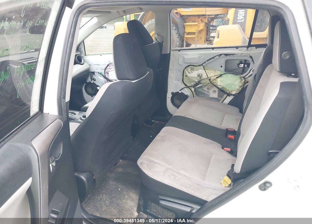 2017 TOYOTA RAV4 HYBRID XLE VIN: JTMRJREV0HD127204