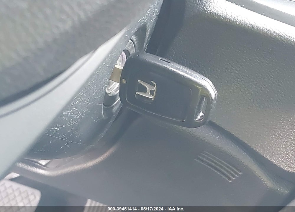 2018 HONDA CIVIC VIN: 19XFC2F58JE024393