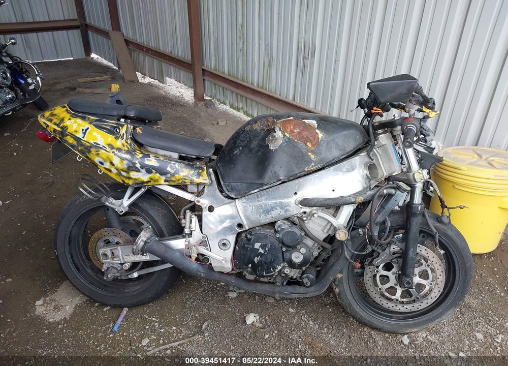 1998 SUZUKI GSX-R600 VIN: JS1GN78A0W2102346