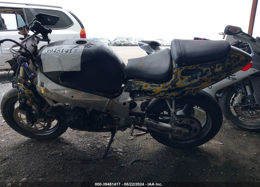1998 SUZUKI GSX-R600 VIN: JS1GN78A0W2102346
