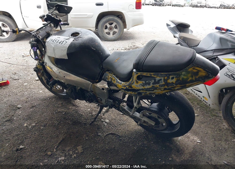 1998 SUZUKI GSX-R600 VIN: JS1GN78A0W2102346