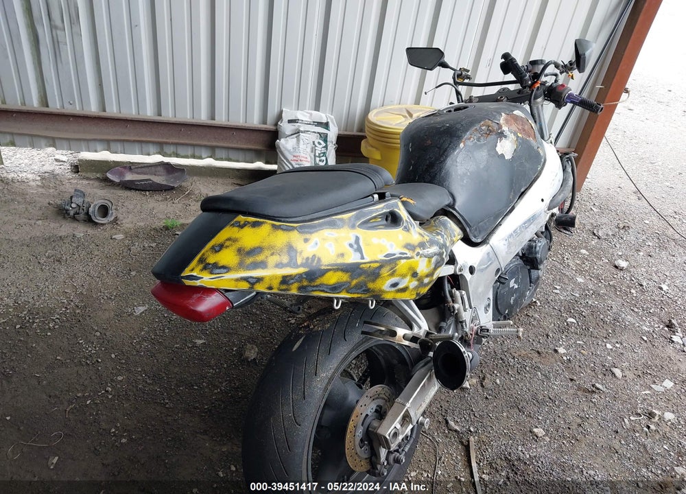 1998 SUZUKI GSX-R600 VIN: JS1GN78A0W2102346