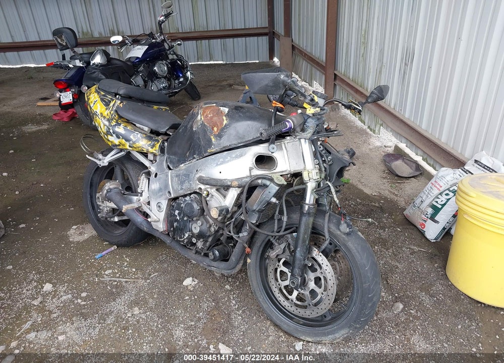 1998 SUZUKI GSX-R600 VIN: JS1GN78A0W2102346